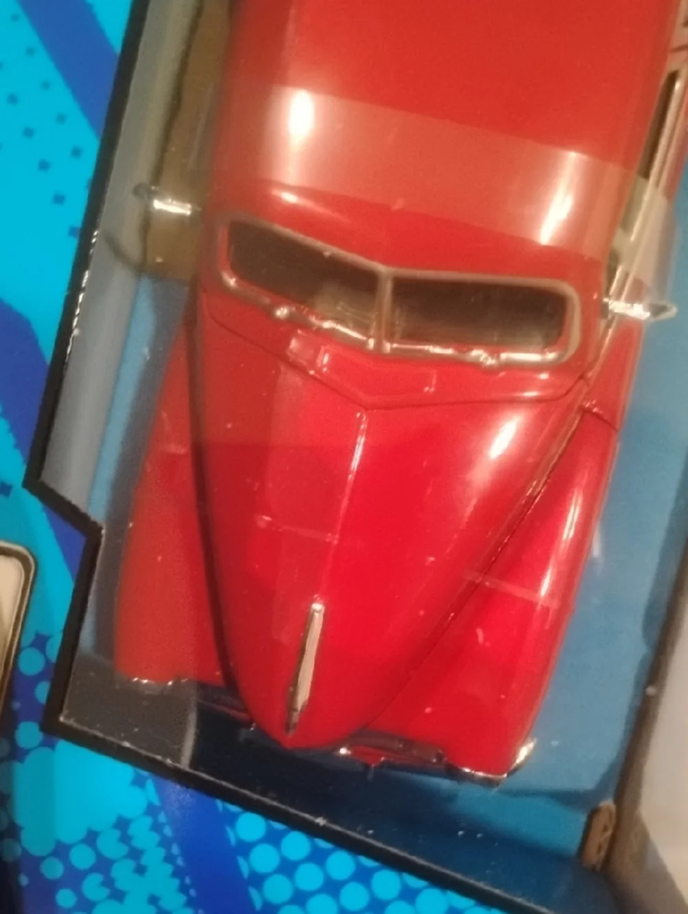 Maisto Special Edition 1948 Chevrolet Fleetline Toy Car - Red